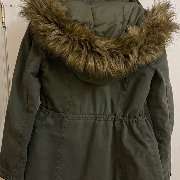 Hollister Winter Coat Siz (Teen and Young Adult) Large - Picture 3 of 7